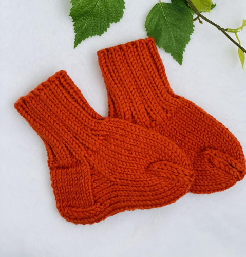 Merino vilnos kojinytės (raudonos)